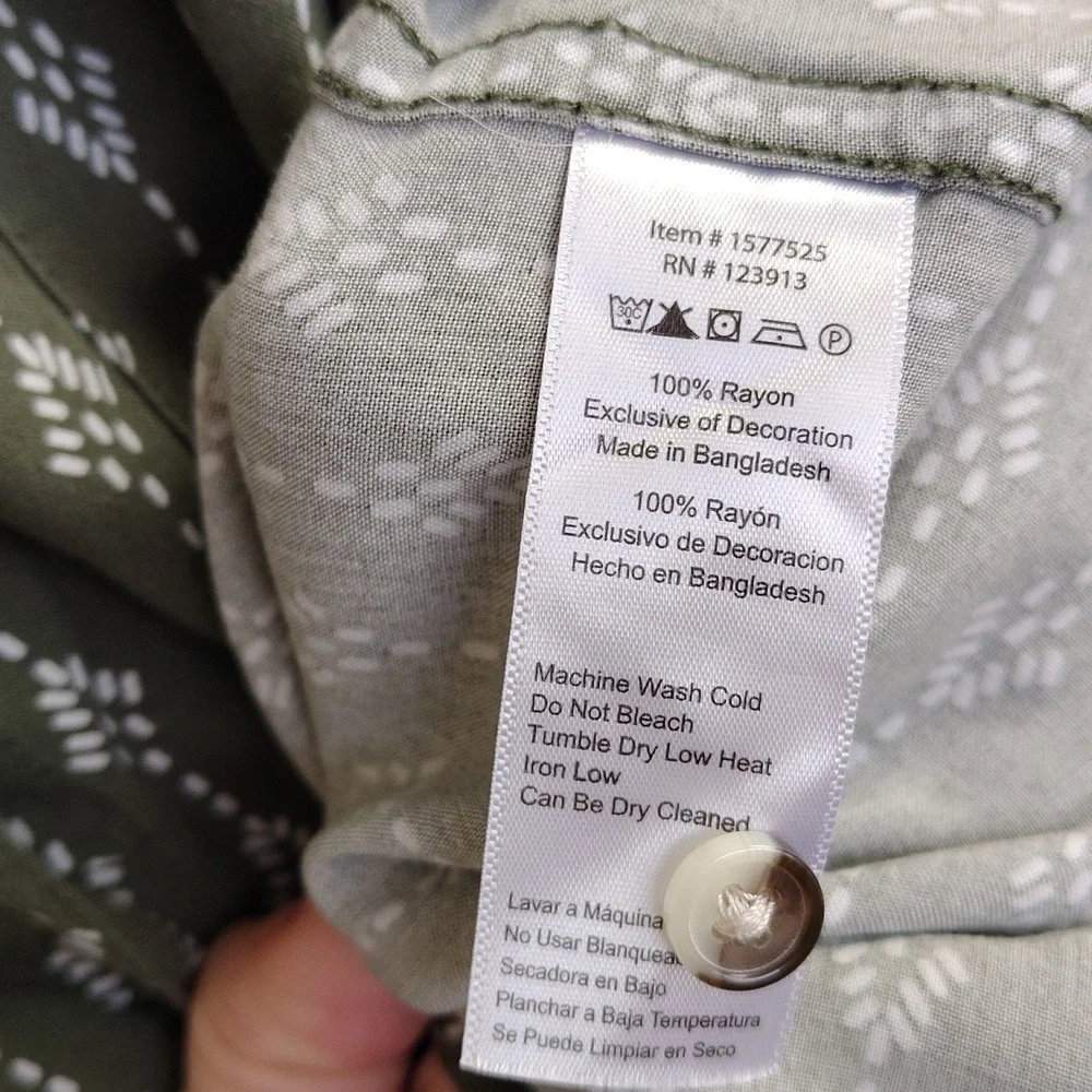 Jachs Girlfriend Olive And White Button Down Cap Sleeve Shirt - Picture 6 of 8